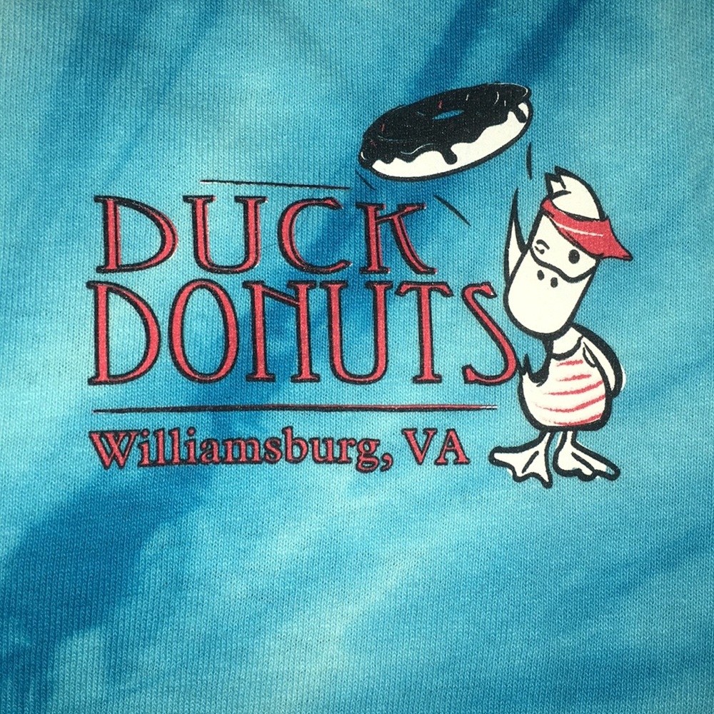 WORN ONCE !!! Short sleeved duck donuts tee!